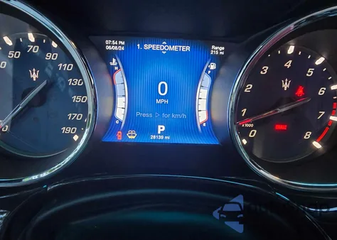 2014 Maserati Quattroporte S z USA, uszkodzony, nr VIN ZAM56RRA6E1089719